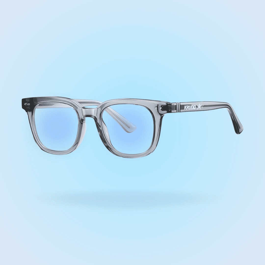 Gafas Krudo No Days Off con filtro de luz azul y montura gris transparente, diseño moderno y ligero para reducir la fatiga visual mientras trabajas o estudias frente a pantallas.